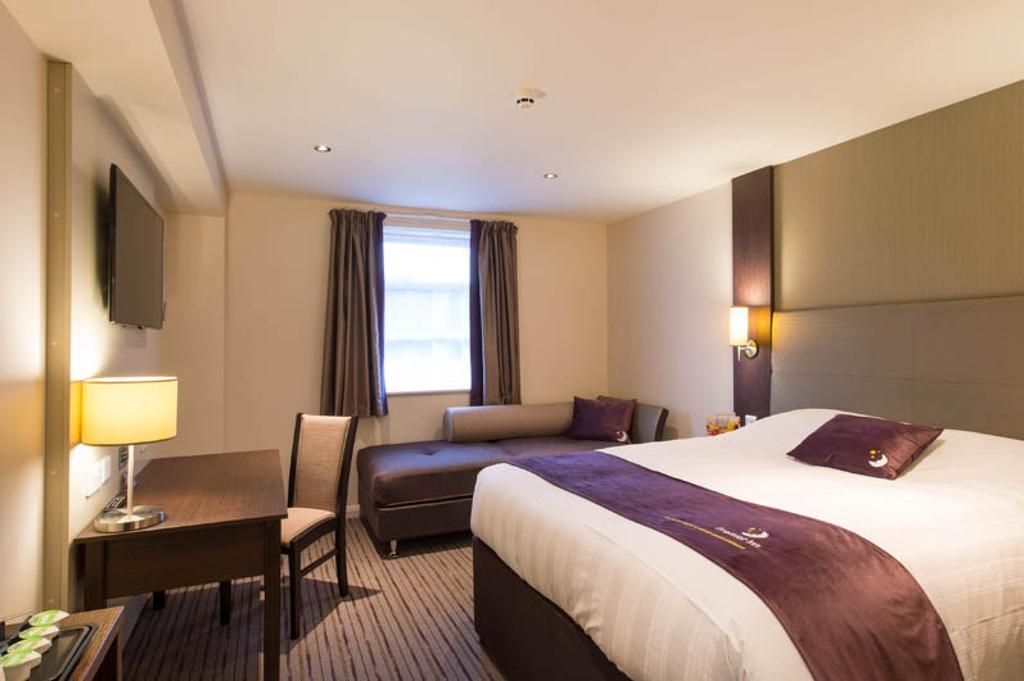 Premier Inn York North Bagian luar foto