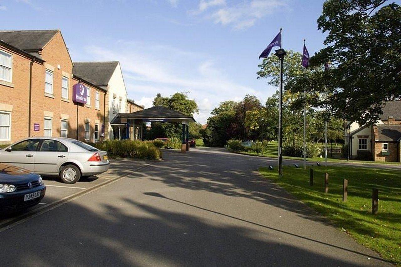 Premier Inn York North Bagian luar foto